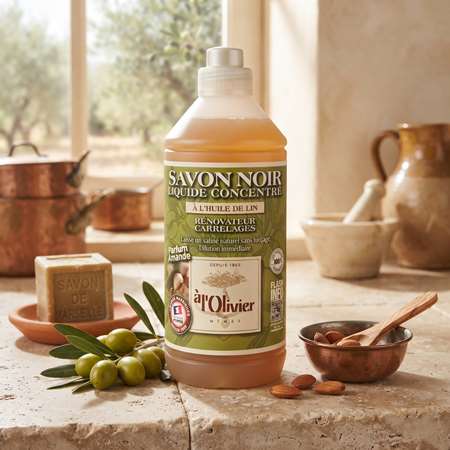 Image de Savon noir liquide concentré Amande - Flacon 1L